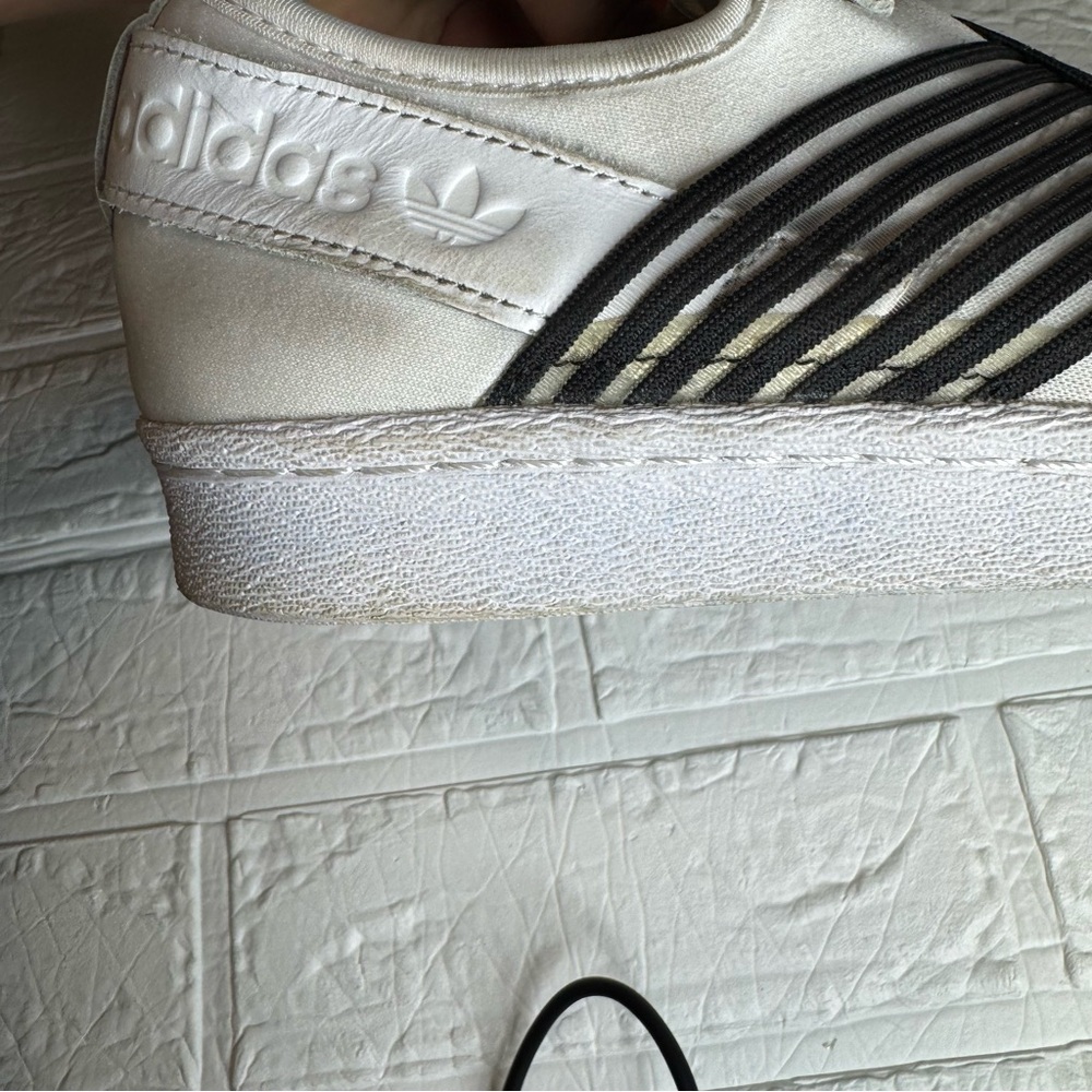 adidas Women's Slip-On Shoes white w/ black size 5.5 - Picture 5 of 14